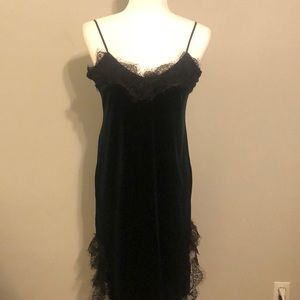 Velvet green midi dress